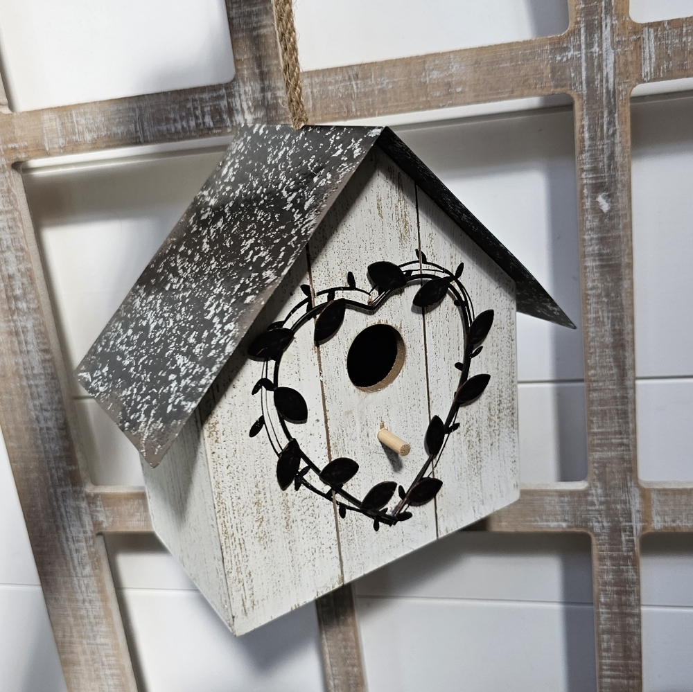 Wooden Hanging Birdhouse with Metal Roof and Heart Shaped Laurel - Picture 2 of 8